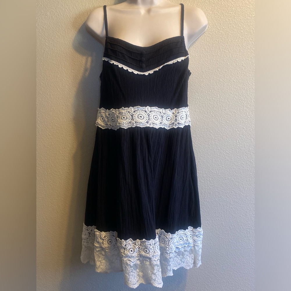 Hot Topic black crochet dress